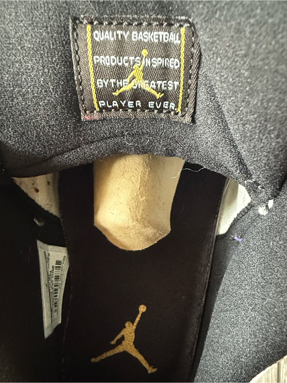 Nike Air Jordan 11 Low in ‘Closing Cerenony’ - Picture 5 of 13